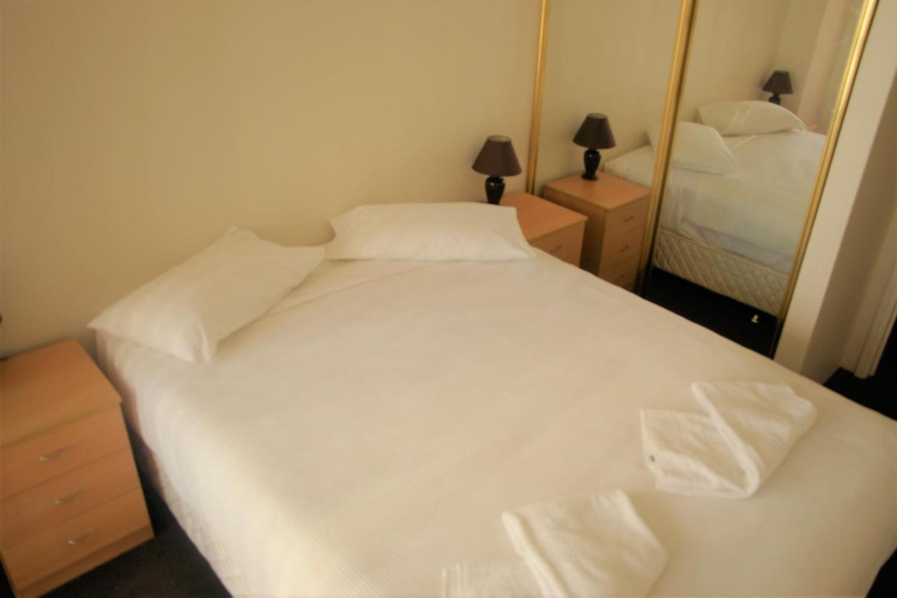 Accommodation Sydney - Kent Street Sydney Cbd Top Floor 2 Bedroom Apartment With Balcony Экстерьер фото